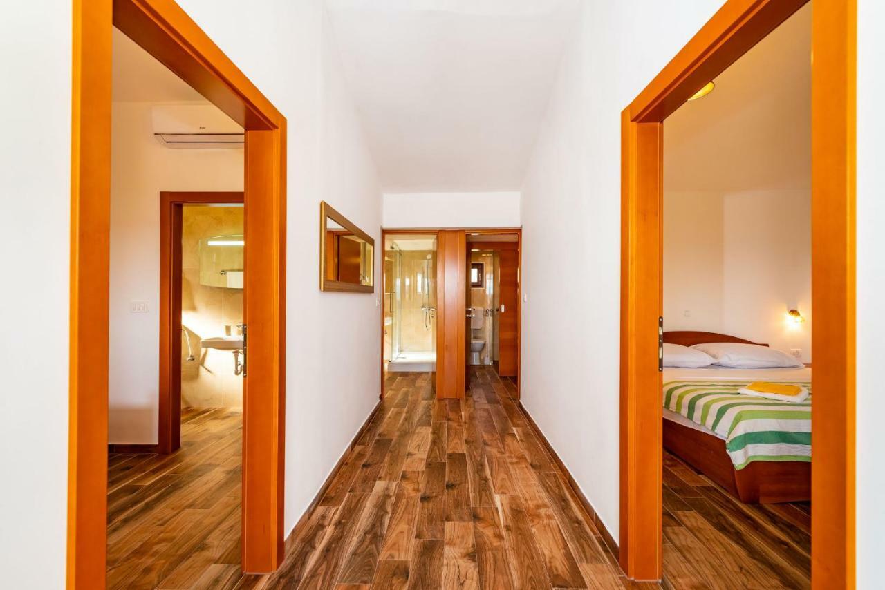 Apartment Adam Starigrad Paklenica Exteriér fotografie