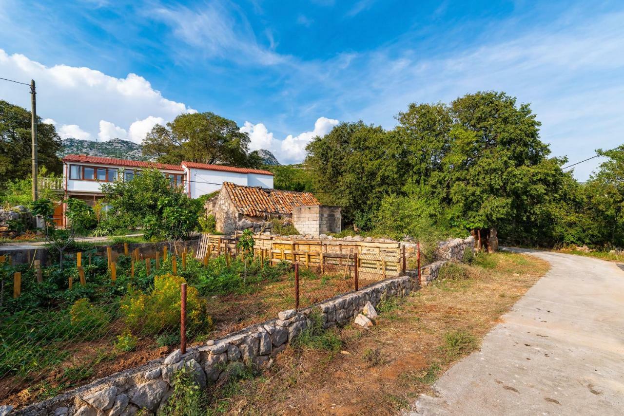Apartment Adam Starigrad Paklenica Exteriér fotografie